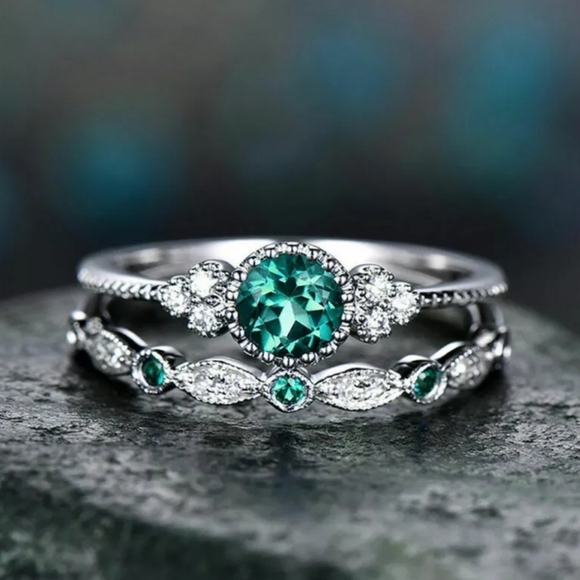 New green sapphire 18k gold Plated ring - Picture 2 of 3